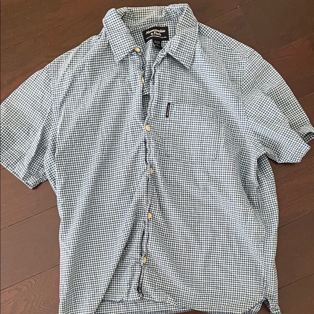 Abercrombie & Fitch Gingham Short Sleeve Button-Down Shirt